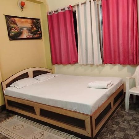 Hotel Bombay Inn ปัฏนา ภายนอก รูปภาพ